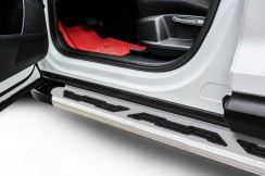 Пороги алюминиевые "Alfa Silver" 2000 серебристые Volkswagen AMAROK (2016-2022)