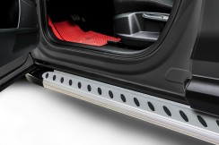 Пороги алюминиевые "Prestige Silver" 1800 серебристые Chevrolet Trailblazer (2012-2016)