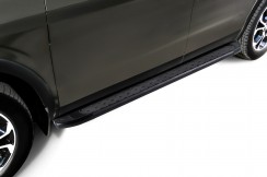 Пороги алюминиевые "Standart Black" 1700 черные Renault Duster (2020-2022)