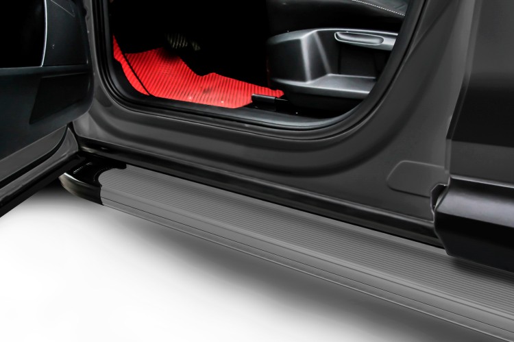 Пороги алюминиевые "Optima Grafit" 1700 графитовые Nissan X-TRAIL (2013-2022)