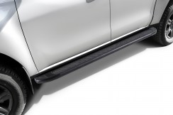 Пороги алюминиевые "Elite Black" 2000 черные Toyota Hilux (2020-2022)