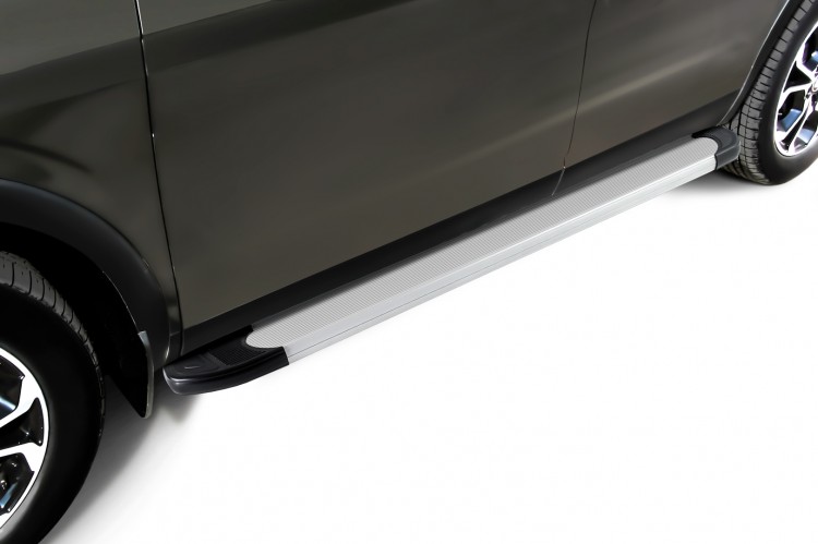 Пороги алюминиевые "Optima Silver" 1700 серебристые Renault Duster (2020-2022)
