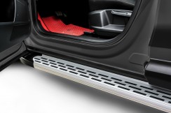Пороги алюминиевые "Premium Silver" 1700 серебристые Kia Sportage (2016-2021)